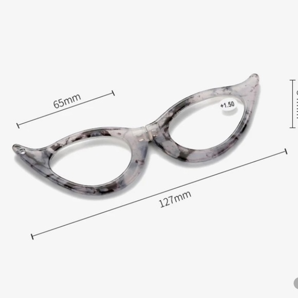 Cat Eye Necklace Retro Eyeglasses yellow colored.NWT - Picture 2 of 2